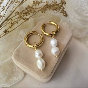 Pearl drop earrings N502